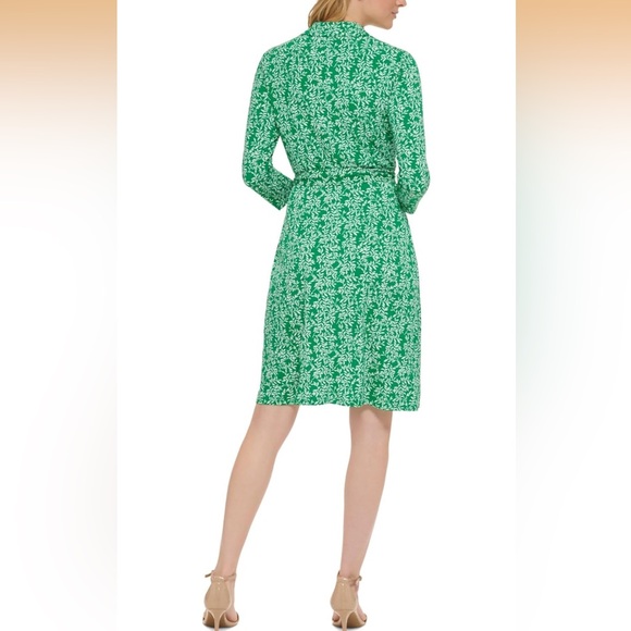 Jessica Howard Green Patterned 3/4 Sleeve collared V neck A line mini dress - Picture 3 of 15
